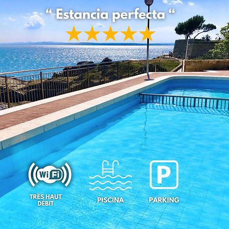 Magnifique Appartement En Front De Mer, Caneylles Roses Bagian luar foto