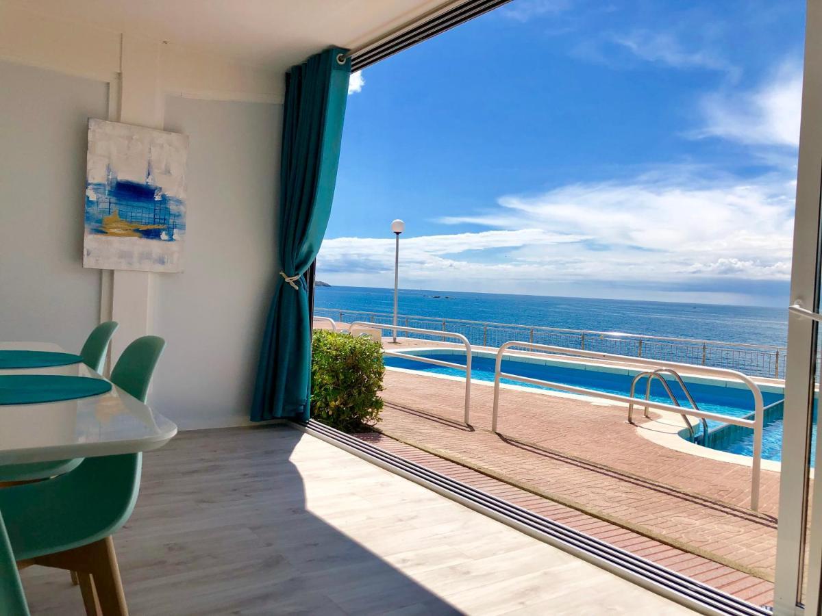 Magnifique Appartement En Front De Mer, Caneylles Roses Bagian luar foto