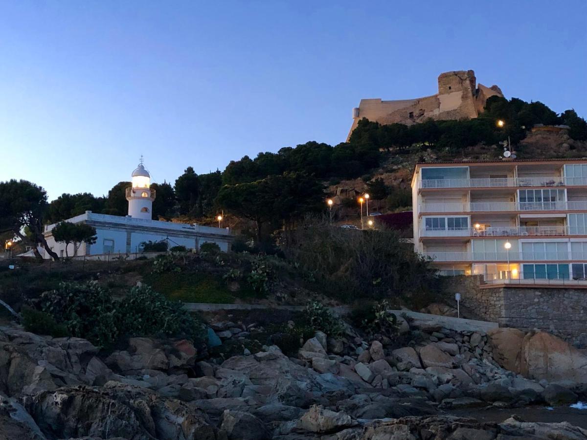 Magnifique Appartement En Front De Mer, Caneylles Roses Bagian luar foto