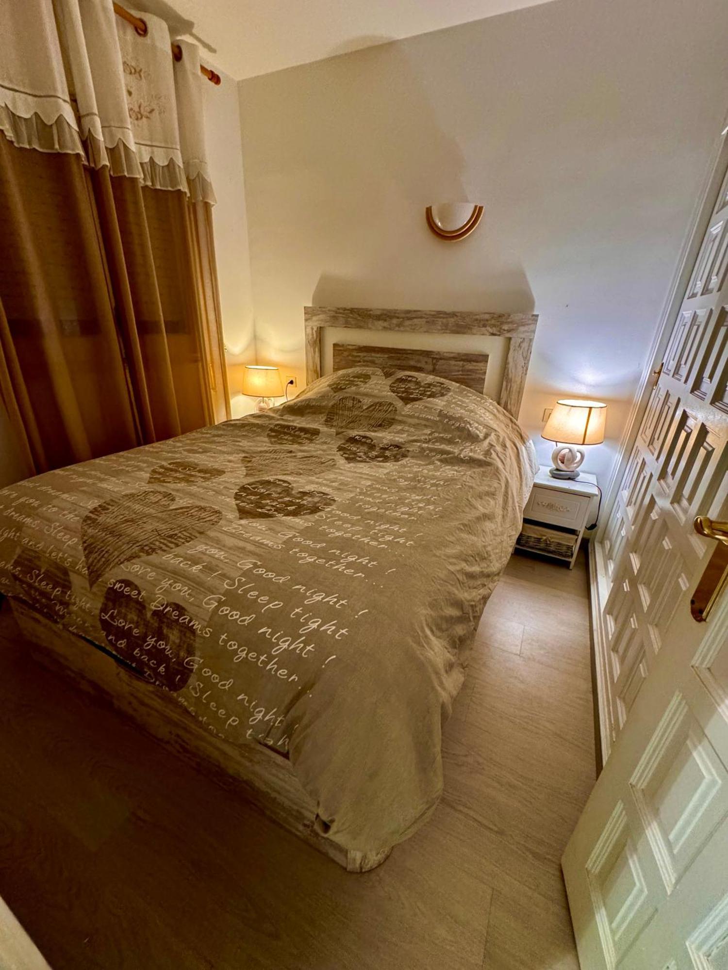 Magnifique Appartement En Front De Mer, Caneylles Roses Bagian luar foto