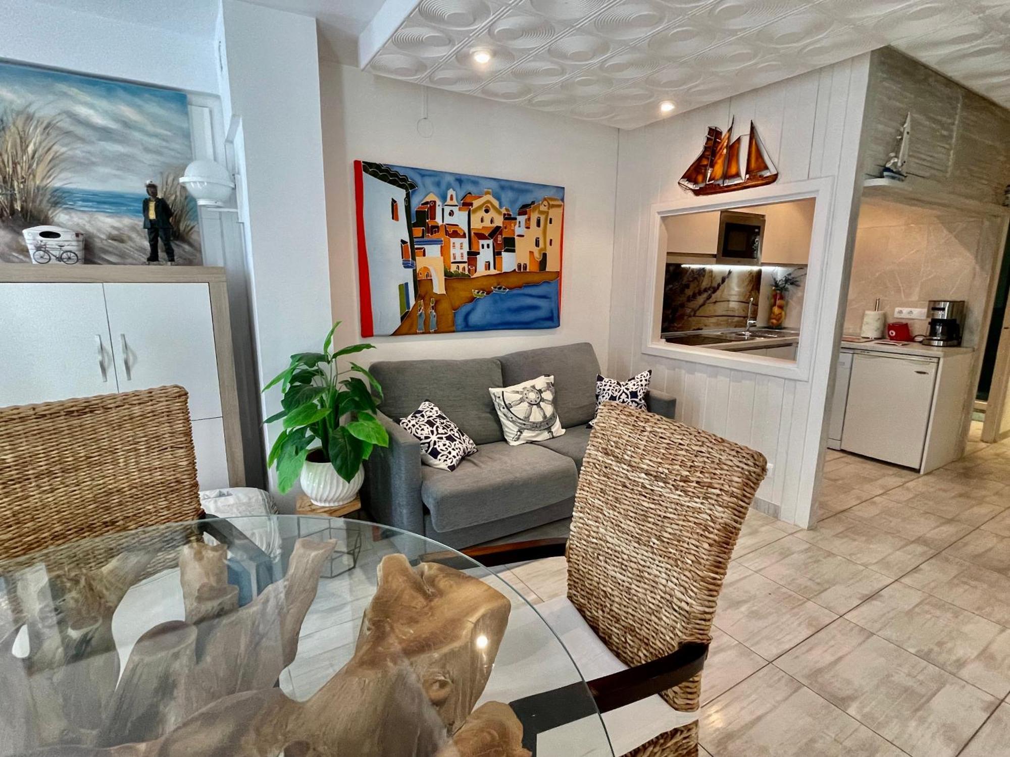 Magnifique Appartement En Front De Mer, Caneylles Roses Bagian luar foto