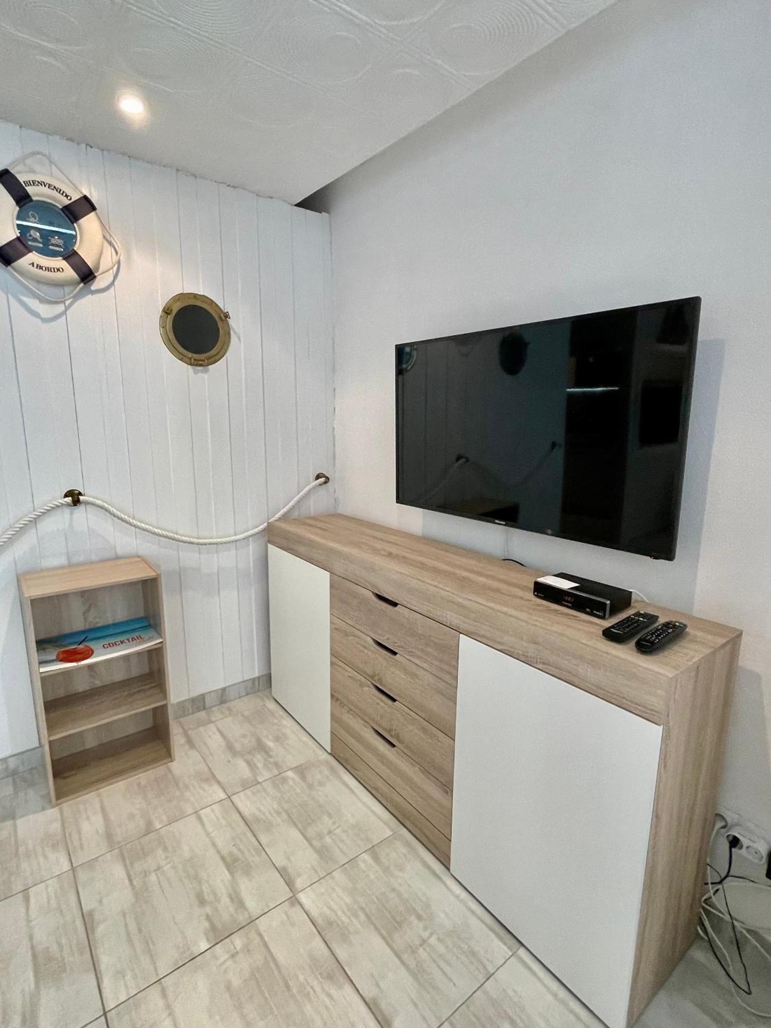 Magnifique Appartement En Front De Mer, Caneylles Roses Bagian luar foto
