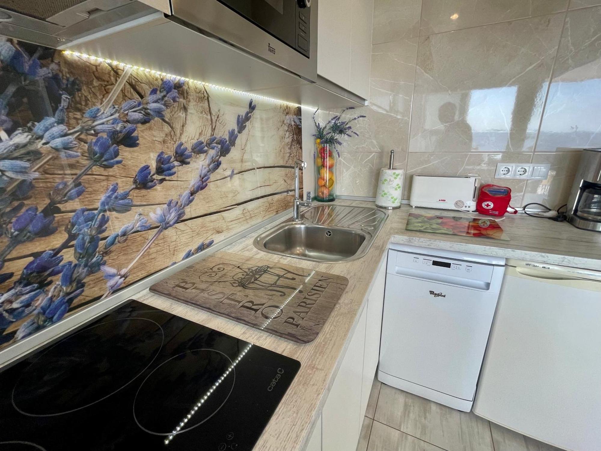 Magnifique Appartement En Front De Mer, Caneylles Roses Bagian luar foto