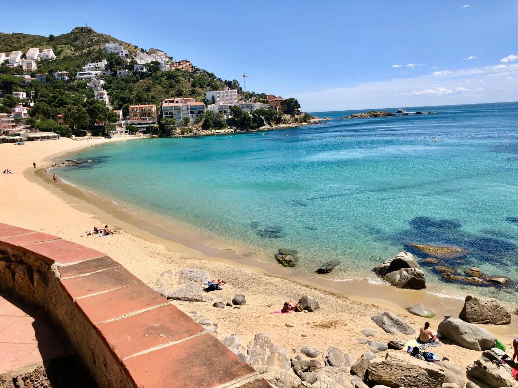 Magnifique Appartement En Front De Mer, Caneylles Roses Bagian luar foto