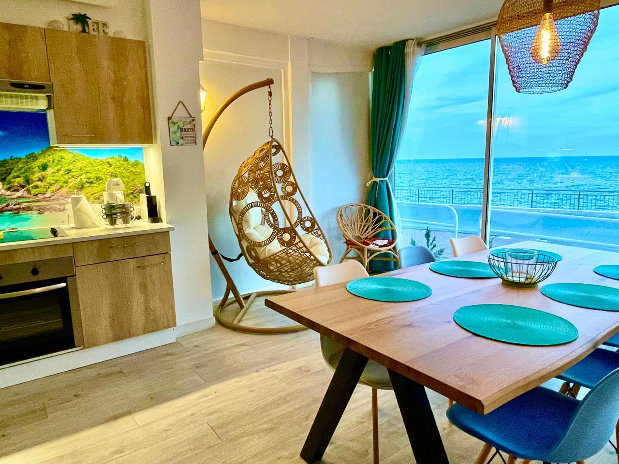 Magnifique Appartement En Front De Mer, Caneylles Roses Bagian luar foto